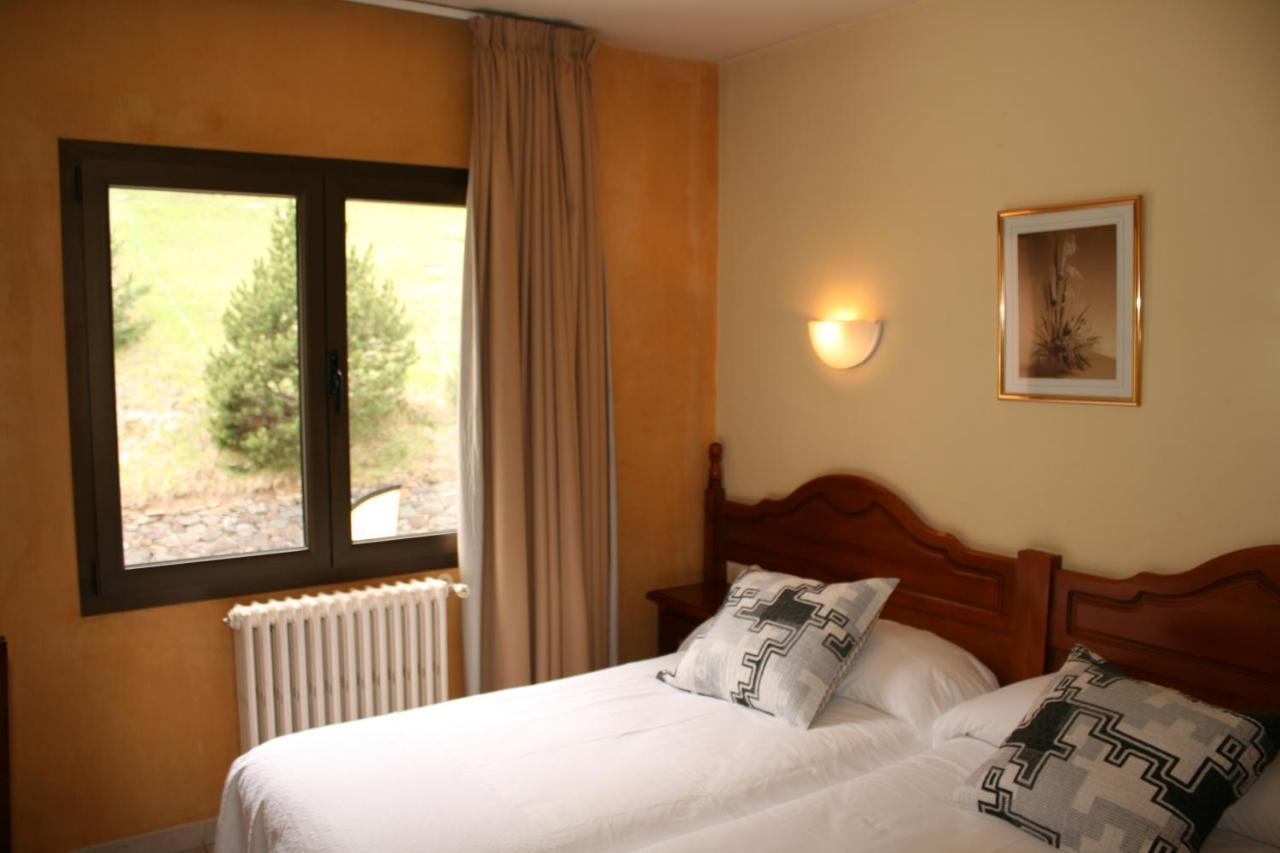 Hotel Sucara La Cortinada Luaran gambar