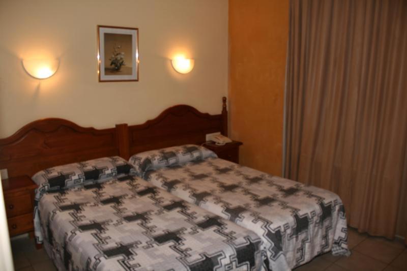 Hotel Sucara La Cortinada Bilik gambar